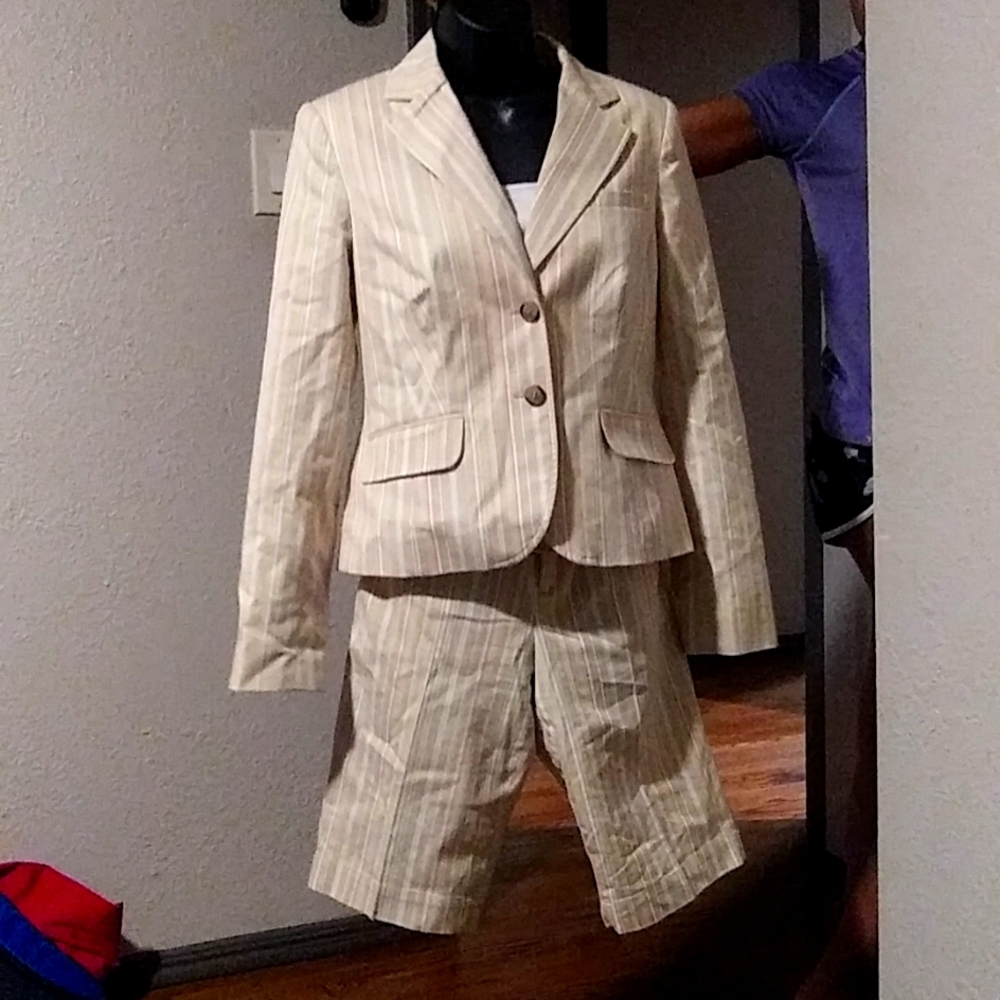 Short suit, tan, orange and white cotton/poly/spandex summer suit...